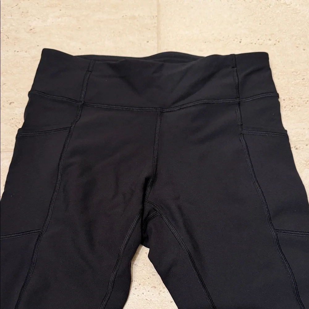 Lululemon 23” Women’s Tight Stuff leggings Size 6 Reflective Scallop Hem black - Picture 6 of 16